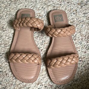 Dolce Vita women’s sandals. Size 7.5, color tan.